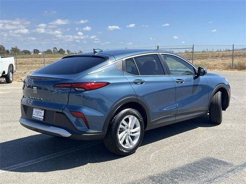 New 2026 Buick Envista Preferred image 3