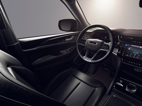 New 2026 Jeep Grand Cherokee Limited image 8