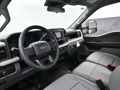 New 2026 Ford F250 XL w/ F-250 >10K GVWR Package AWD/4WD image 18