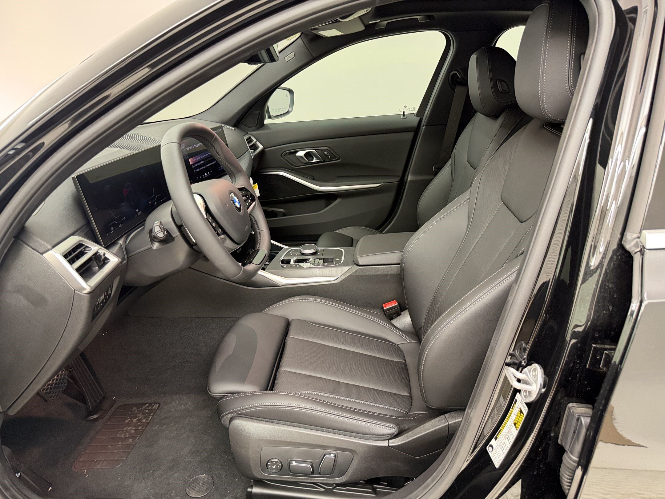 New 2026 BMW 330i Sedan w/ Convenience Package RWD image 5