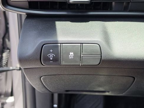 Used 2025 Hyundai Elantra Sport FWD image 26