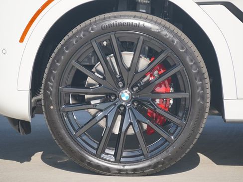 New 2026 BMW X6 xDrive40i image 5