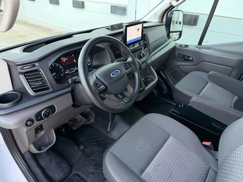 Used 2021 Ford Transit 250 Medium Roof image 10