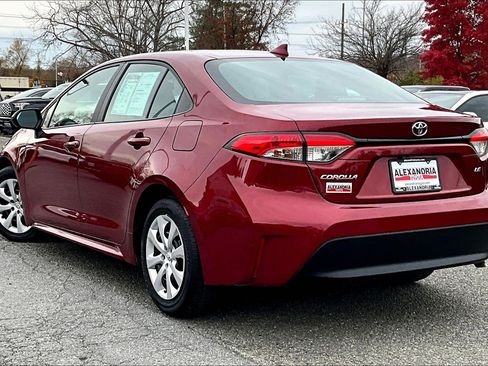 Used 2024 Toyota Corolla LE image 11