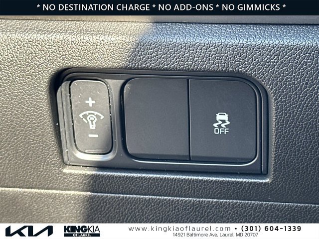 Used 2025 Kia Sorento S AWD/4WD image 14