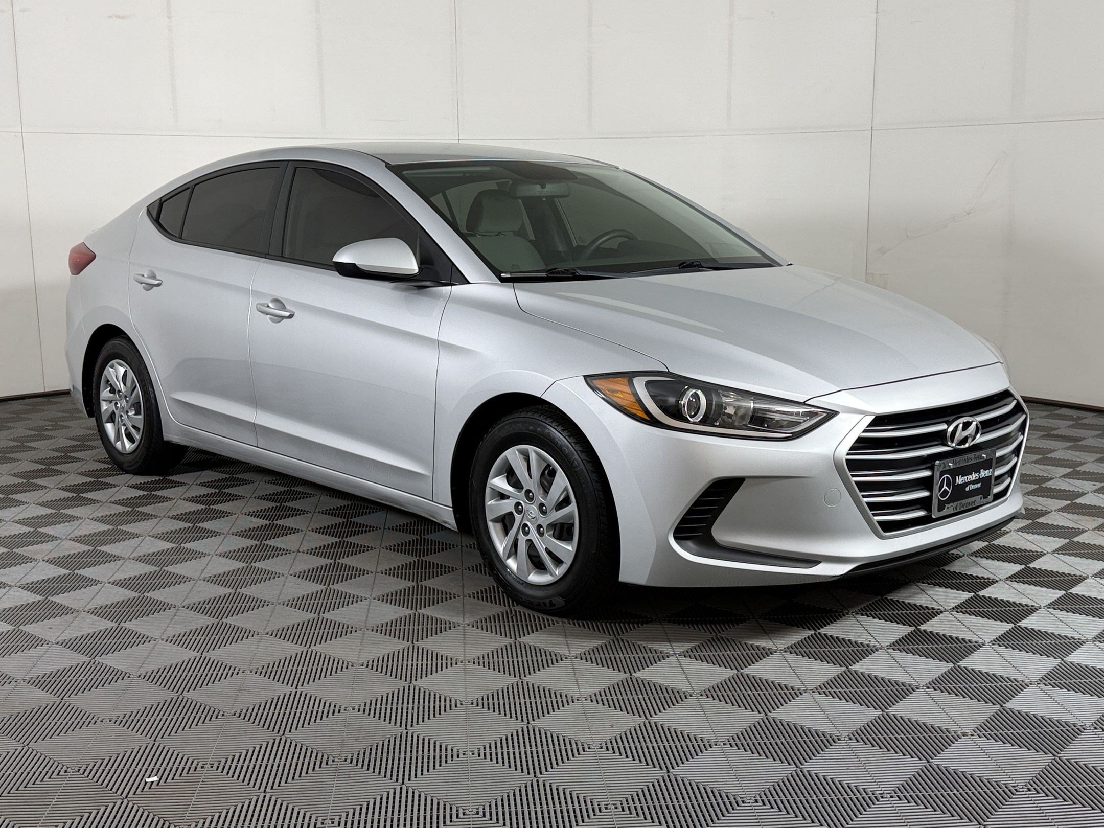 Used 2017 Hyundai Elantra SE FWD image 7