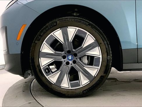 Certified 2024 BMW iX xDrive50 w/ Premium Package AWD/4WD image 8