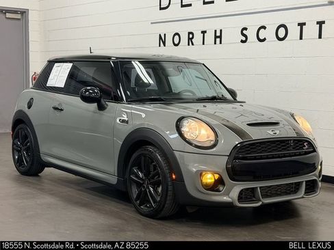 Used 2017 MINI Cooper S FWD image 2