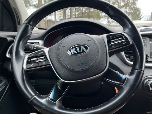 Used 2020 Kia Sorento LX w/ LX I4 Convenience Package image 24