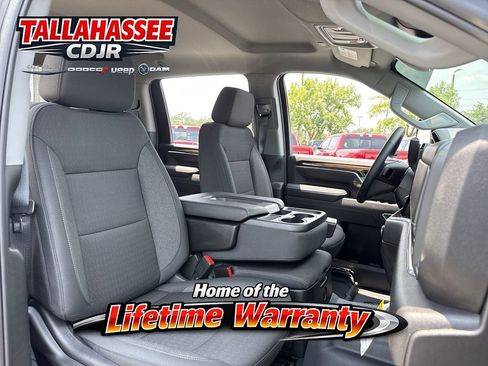 Used 2025 GMC Sierra 2500 SLE AWD/4WD image 31