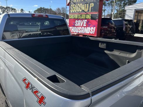 Used 2017 Chevrolet Silverado 1500 Custom w/ Custom Convenience Package image 18