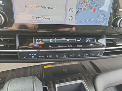 Certified 2021 Toyota Sienna Platinum AWD/4WD image 24