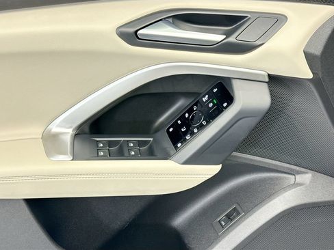 Certified 2025 Audi Q5 Premium w/ Premium Plus AWD/4WD image 22