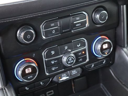 Used 2021 Chevrolet Tahoe LT image 36