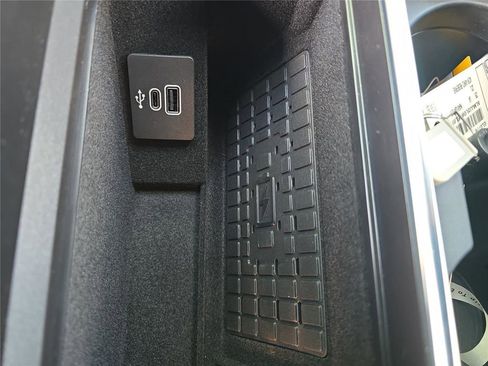 New 2026 Lincoln Navigator Reserve AWD/4WD image 21