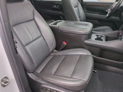 Used 2021 Chevrolet Suburban LT AWD/4WD image 34