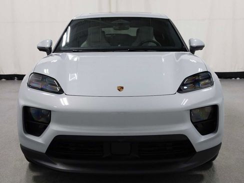 Certified 2025 Porsche Macan Electric RWD image 14