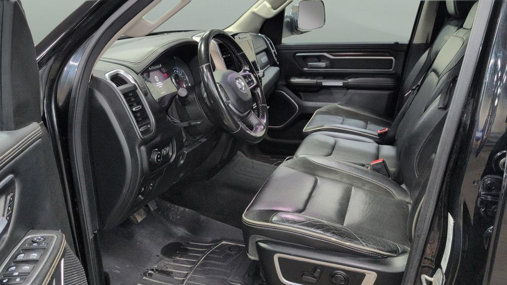 Used 2022 RAM 1500 Laramie AWD/4WD image 9