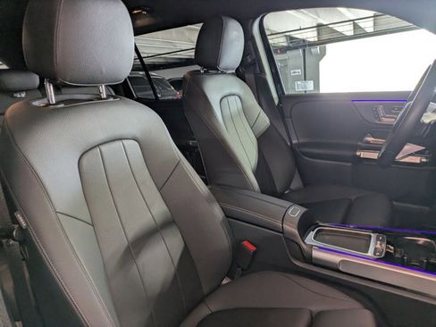 Used 2025 Mercedes-Benz GLB 250 image 19