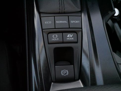 Certified 2025 Toyota Camry LE image 27