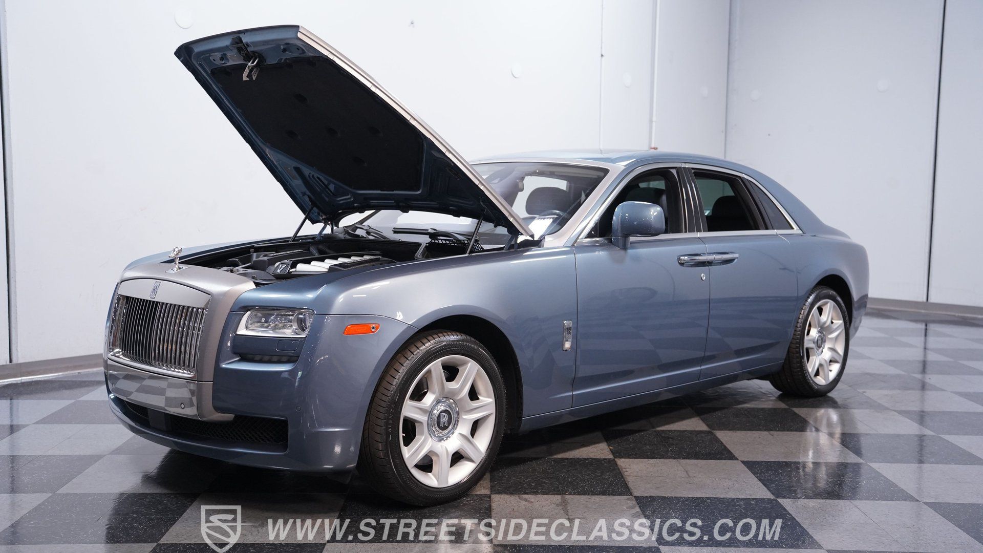 Used 2010 Rolls-Royce Ghost RWD image 26