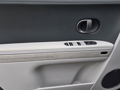 New 2026 Hyundai Ioniq 5 Limited image 18