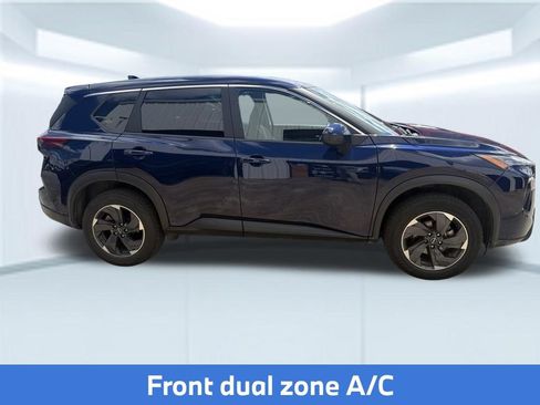 Used 2025 Nissan Rogue SV FWD image 5