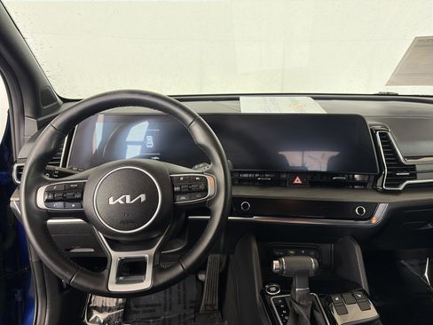 Certified 2024 Kia Sportage X-Line image 3
