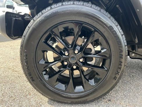Certified 2025 Jeep Wrangler Unlimited Sahara w/ Safety Group AWD/4WD image 11