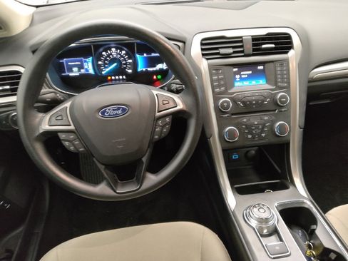 Used 2018 Ford Fusion S image 22
