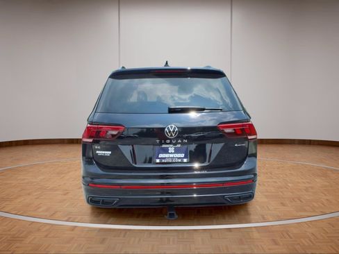 Used 2023 Volkswagen Tiguan SE R-Line AWD/4WD image 5