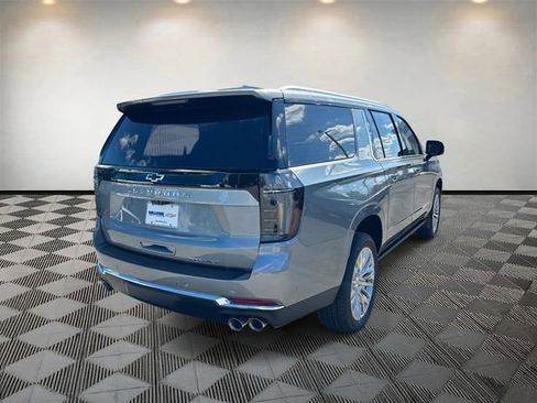 New 2026 Chevrolet Suburban Premier image 7