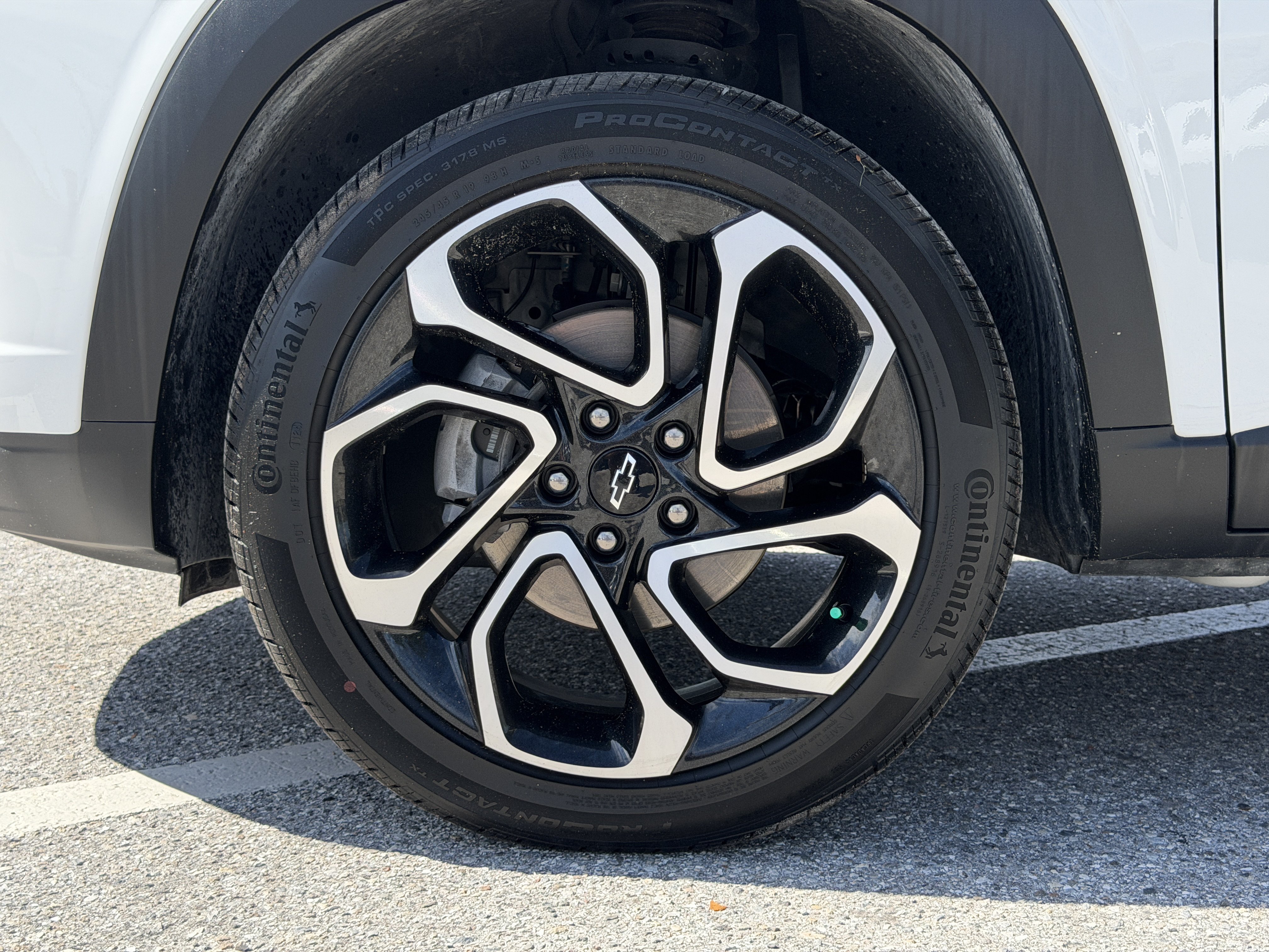 Used 2025 Chevrolet Trax RS w/ Driver Confidence Package FWD image 35