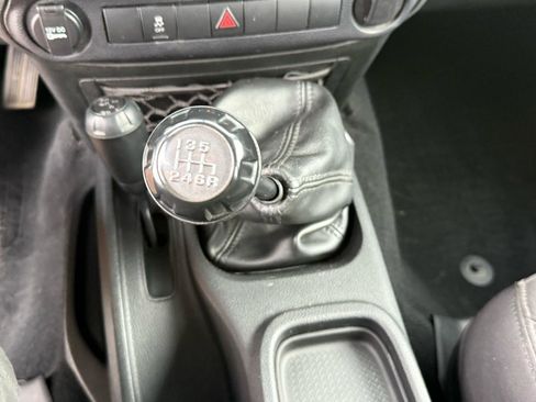 Used 2015 Jeep Wrangler Unlimited Sport image 19