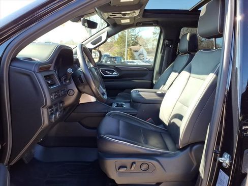 Used 2021 Chevrolet Tahoe Premier w/ Premium Package image 19