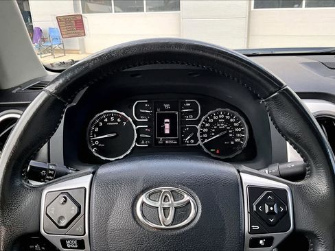 Used 2019 Toyota Tundra Platinum AWD/4WD image 18