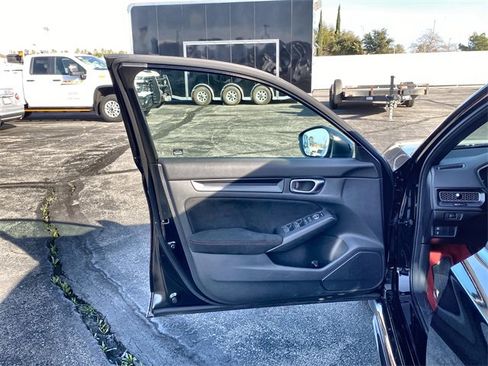 Used 2025 Honda Civic Type R image 13
