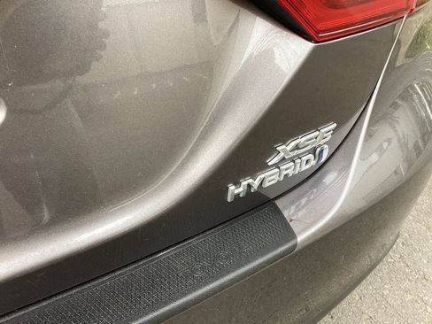 Used 2024 Toyota Camry XSE w/ Navigation Package image 17