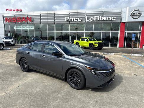 Used 2026 Nissan Sentra SV w/ SV Convenience Package FWD image 1