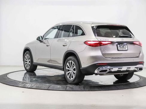 Used 2024 Mercedes-Benz GLC 300 image 2