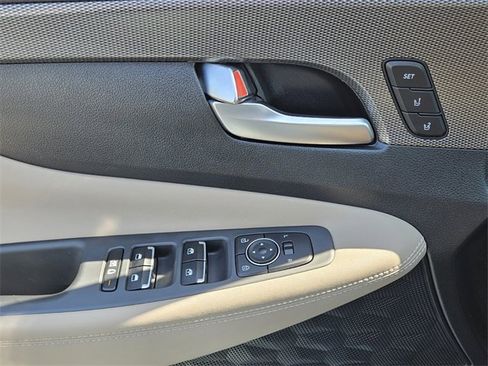 Used 2019 Hyundai Santa Fe SEL w/ Cargo Package image 33
