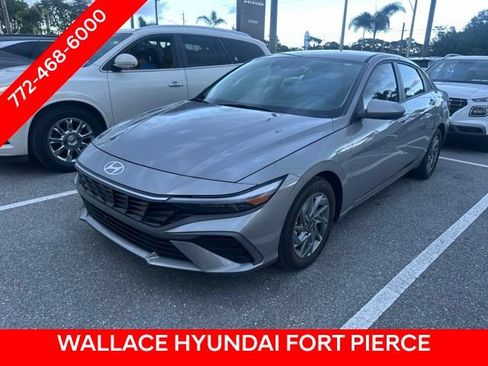 Used 2024 Hyundai Elantra SEL FWD image 1
