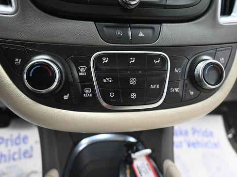 Used 2024 Chevrolet Malibu LT image 36