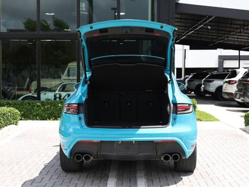 Used 2023 Porsche Macan AWD/4WD image 7