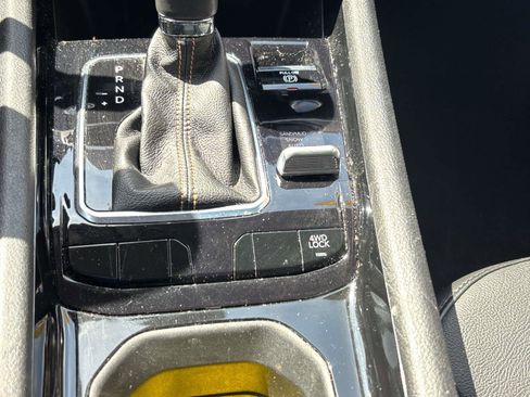 Used 2022 Jeep Compass Limited image 20