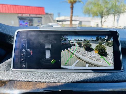 Used 2017 BMW X5 xDrive40e image 18