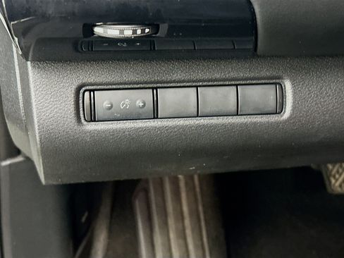 Used 2023 Nissan Pathfinder S AWD/4WD image 17