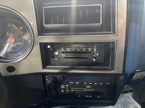 Used 1989 Chevrolet Blazer 4WD image 16