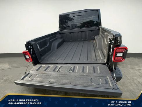 Used 2025 Jeep Gladiator Mojave w/ Safety Group AWD/4WD image 37