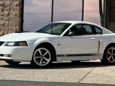 Used 2004 Ford Mustang Mach 1 RWD image 3